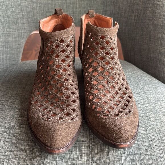 Jeffrey Campbell Taggart olive green suede Women Olive Ankle Booties boots sz 8 - Picture 2 of 11